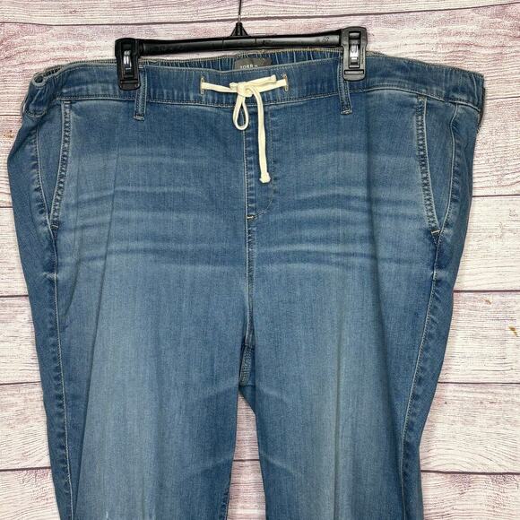 Torrid Weekend Mid Rise Super Soft Boyfriend Straight Pull on Jeans Size 4X New - Picture 10 of 13